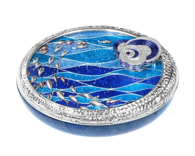 宝点亮夏日时尚潮流引领风向。AG真人app肯豆祖母绿珠(图4)