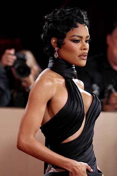 闪耀第83届金球奖红毯AG真人天然钻石珠宝(图6)