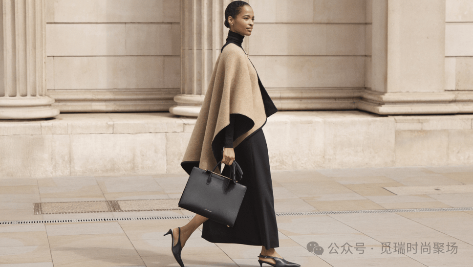 !2026穿搭新密码这样穿告别“老气”！AG真人平台刷爆 Ins的天后羊绒造型(图6)